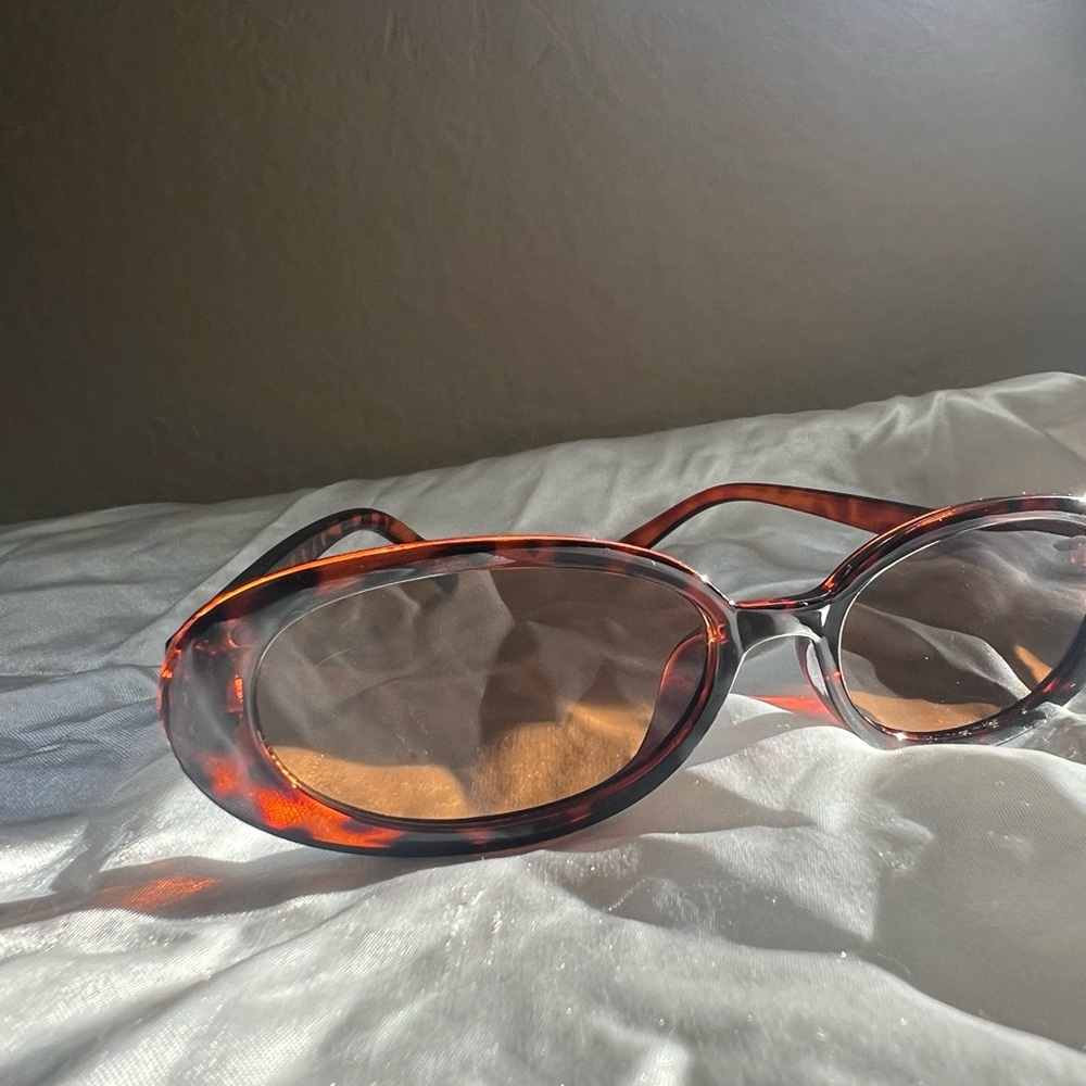 Boho Tortoiseshell Oval Frame